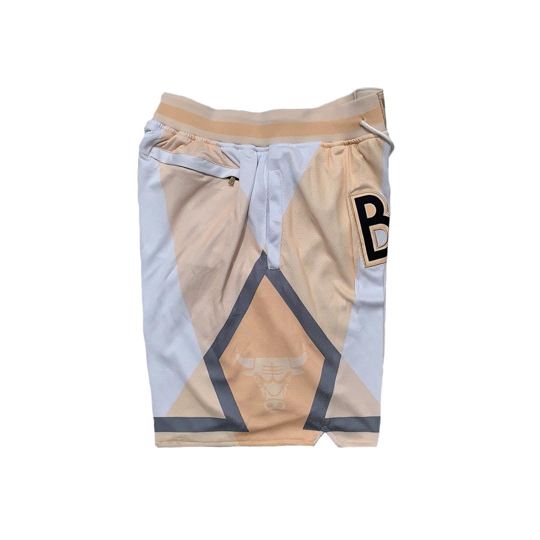 Bulls Vintage Shorts - White/Peach